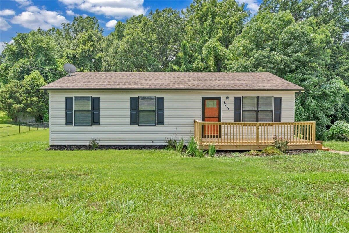 1051 Flamingo RD - Photo 2