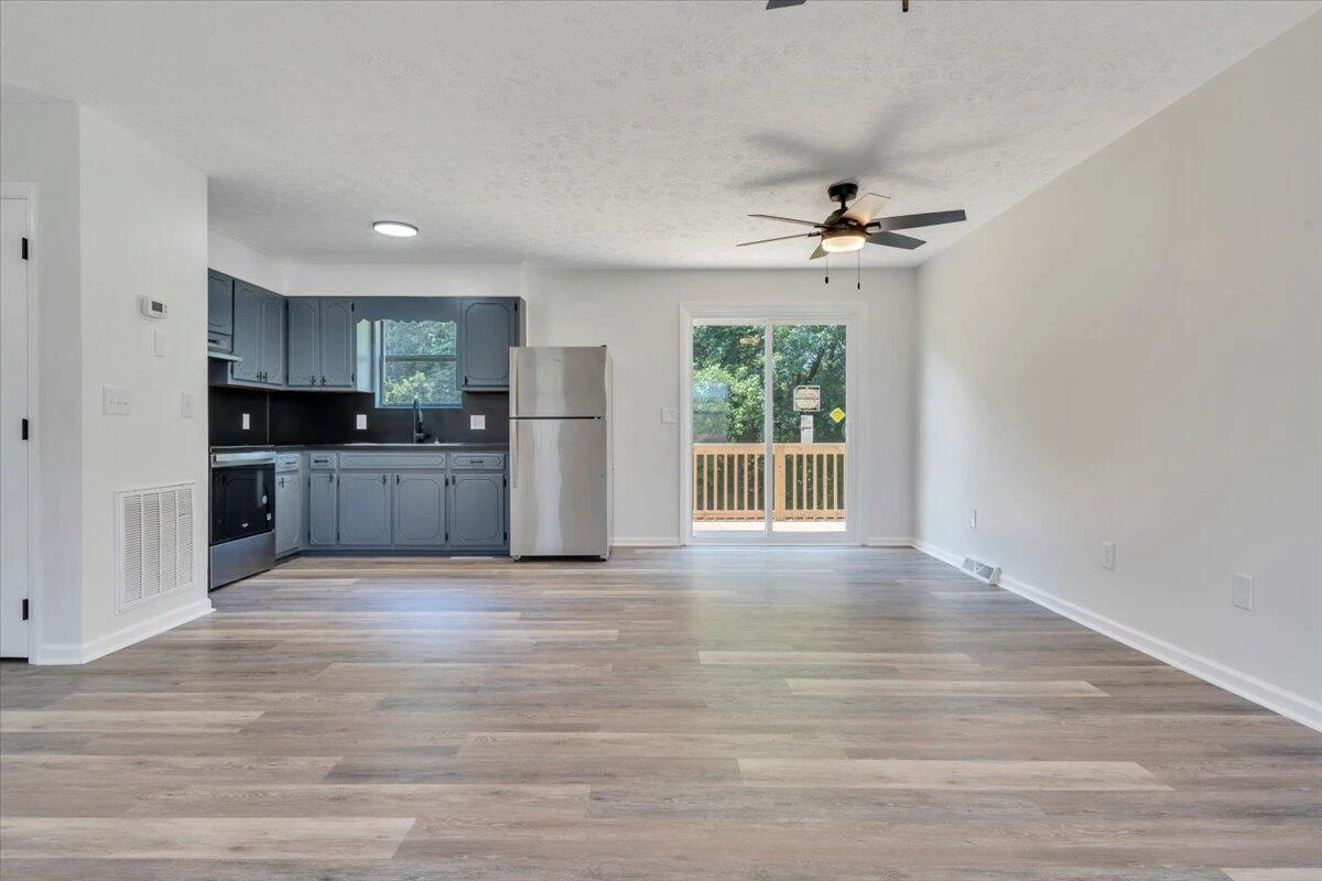 1051 Flamingo RD - Photo 6