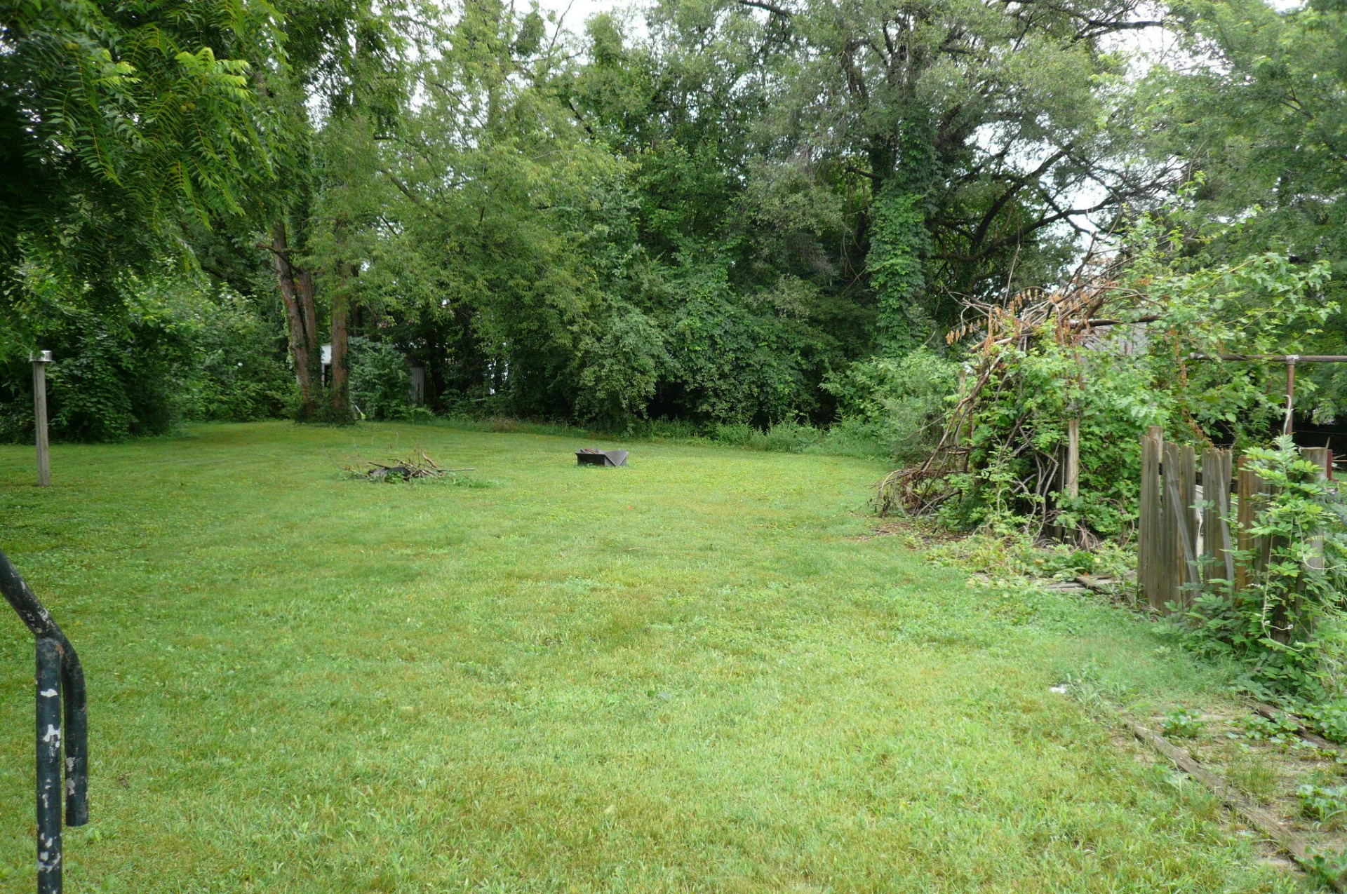 2508 Churchill DR - Photo 4
