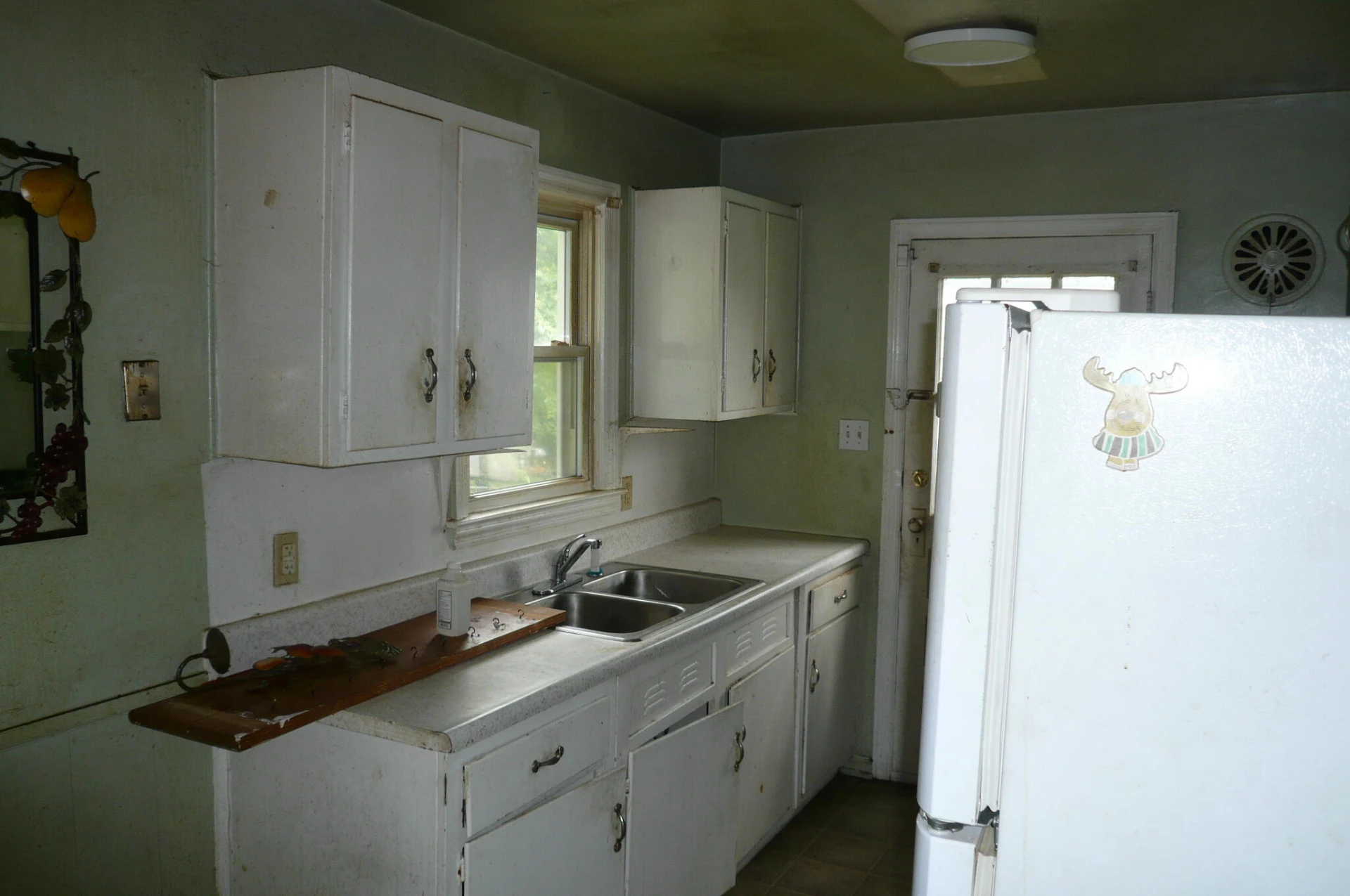 2508 Churchill DR - Photo 8