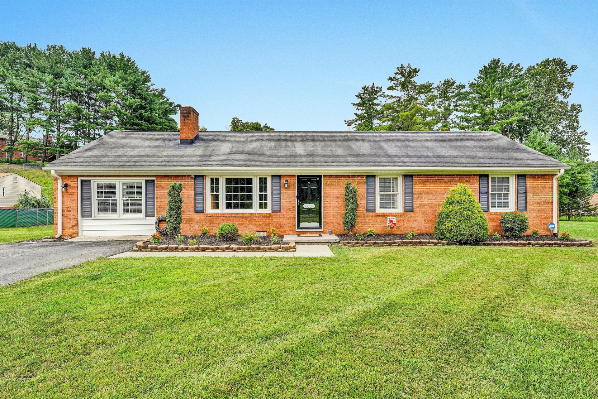 65 Camelia DR