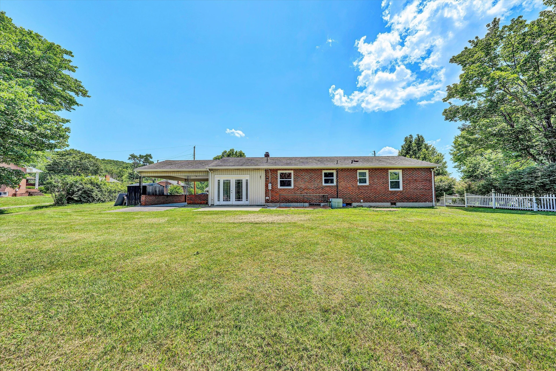 310 Daladier DR - Photo 32