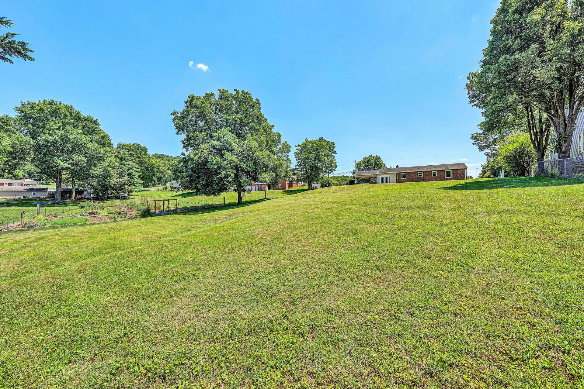 310 Daladier DR - Photo 35