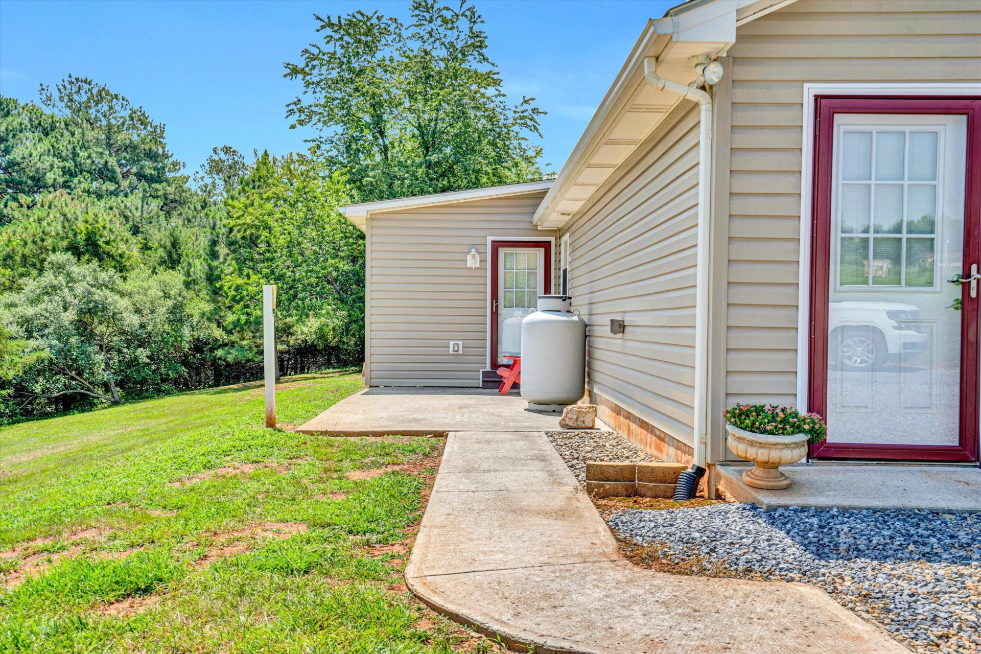 4852 Chestnut Fork RD - Photo 36