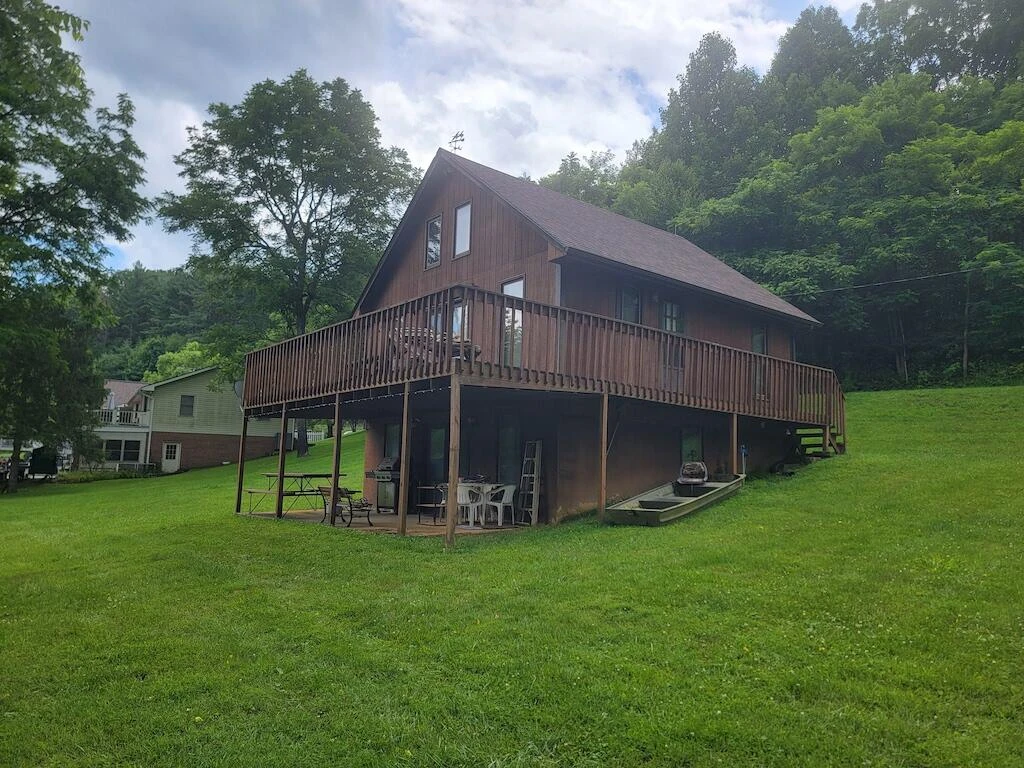 595 Gallimore LN
