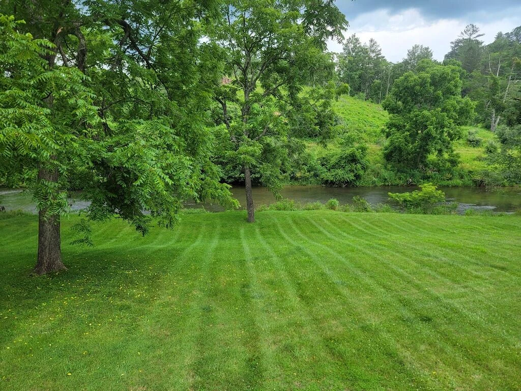 595 Gallimore LN - Photo 17