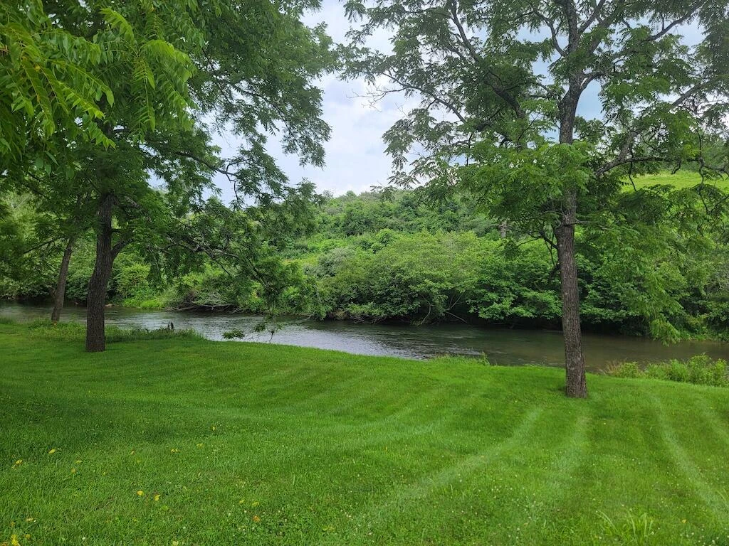 595 Gallimore LN - Photo 5