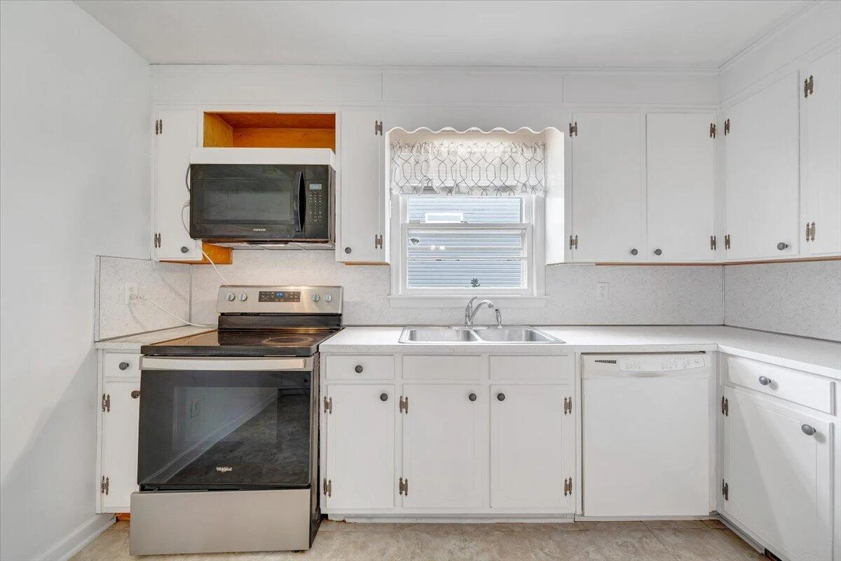 1129 Stoutamire DR - Photo 13