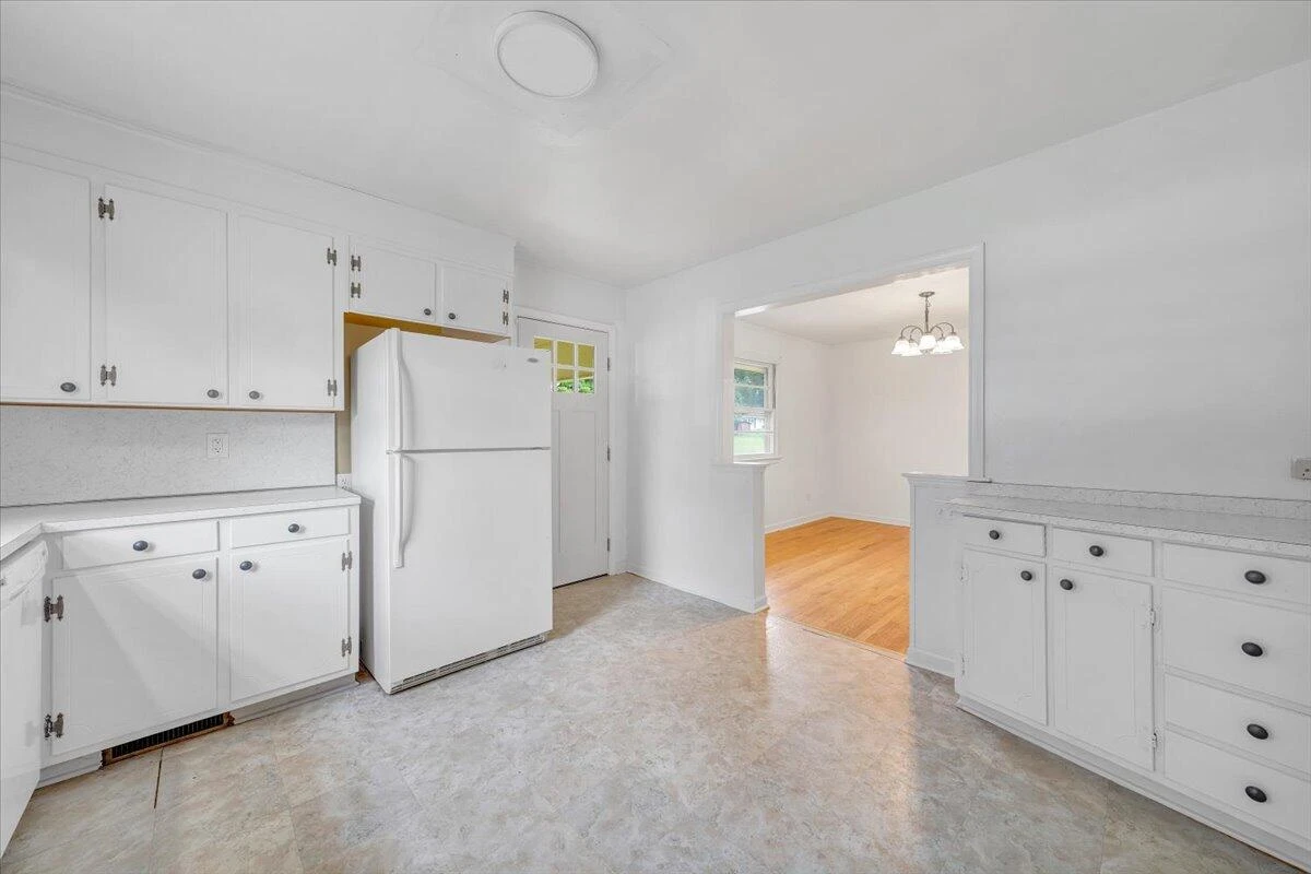 1129 Stoutamire DR - Photo 15