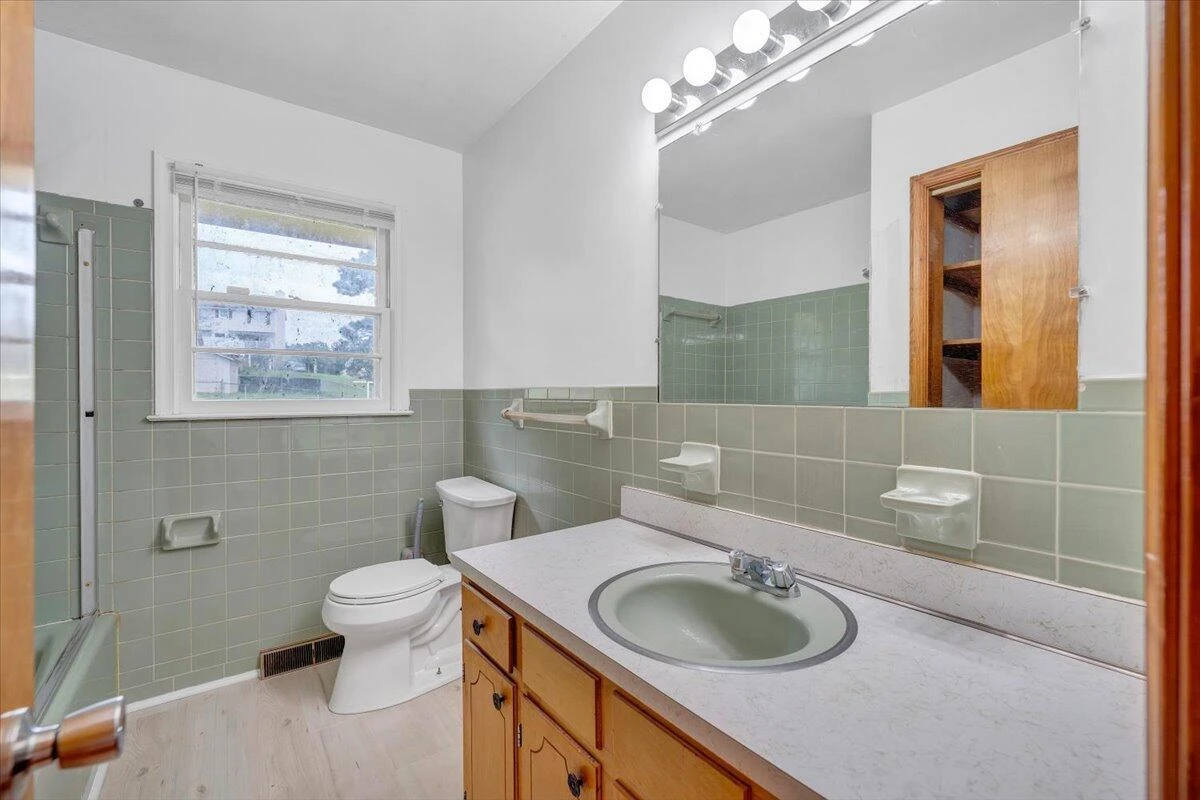1129 Stoutamire DR - Photo 16