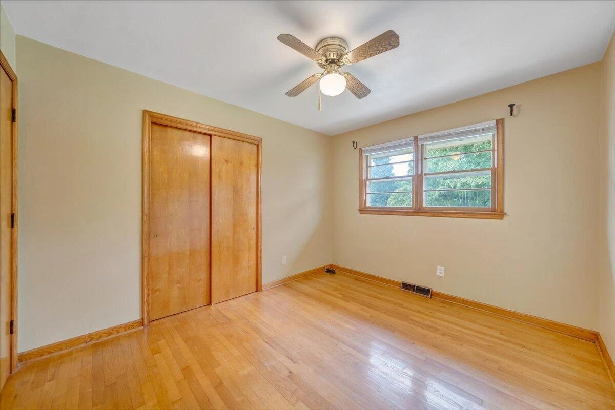 1129 Stoutamire DR - Photo 18