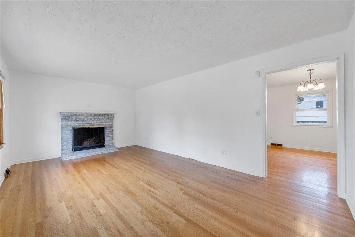 1129 Stoutamire DR - Photo 2