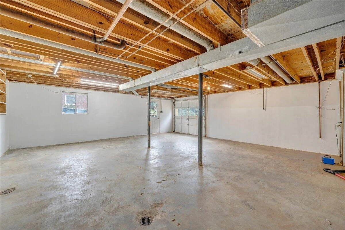 1129 Stoutamire DR - Photo 28
