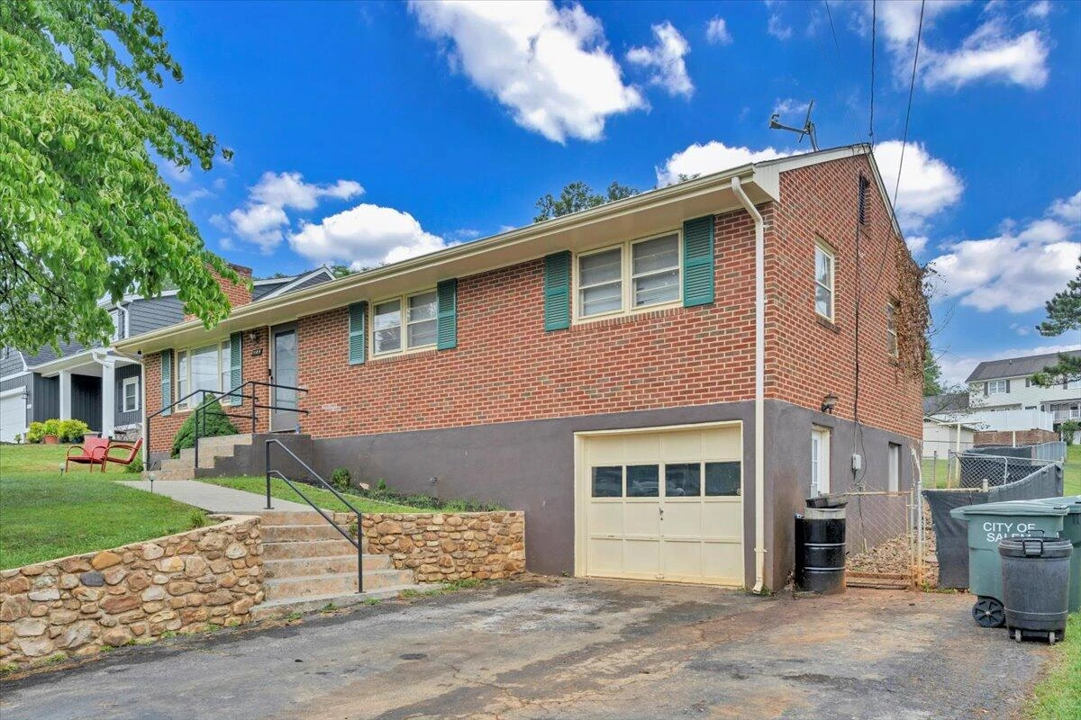 1129 Stoutamire DR - Photo 36