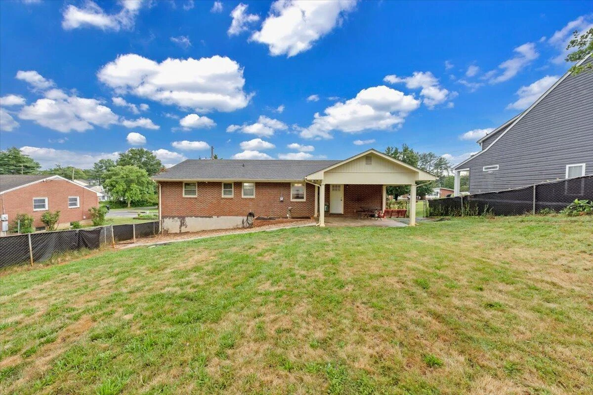 1129 Stoutamire DR - Photo 37