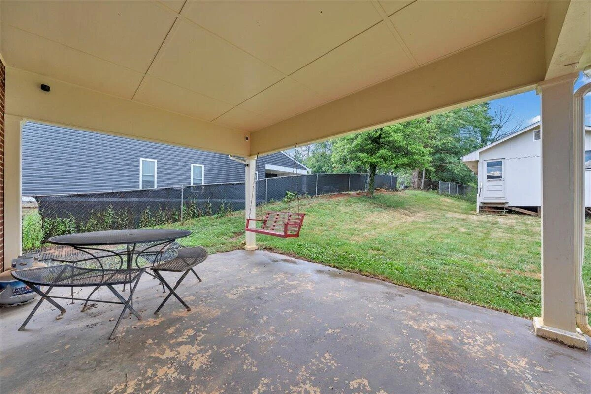 1129 Stoutamire DR - Photo 39