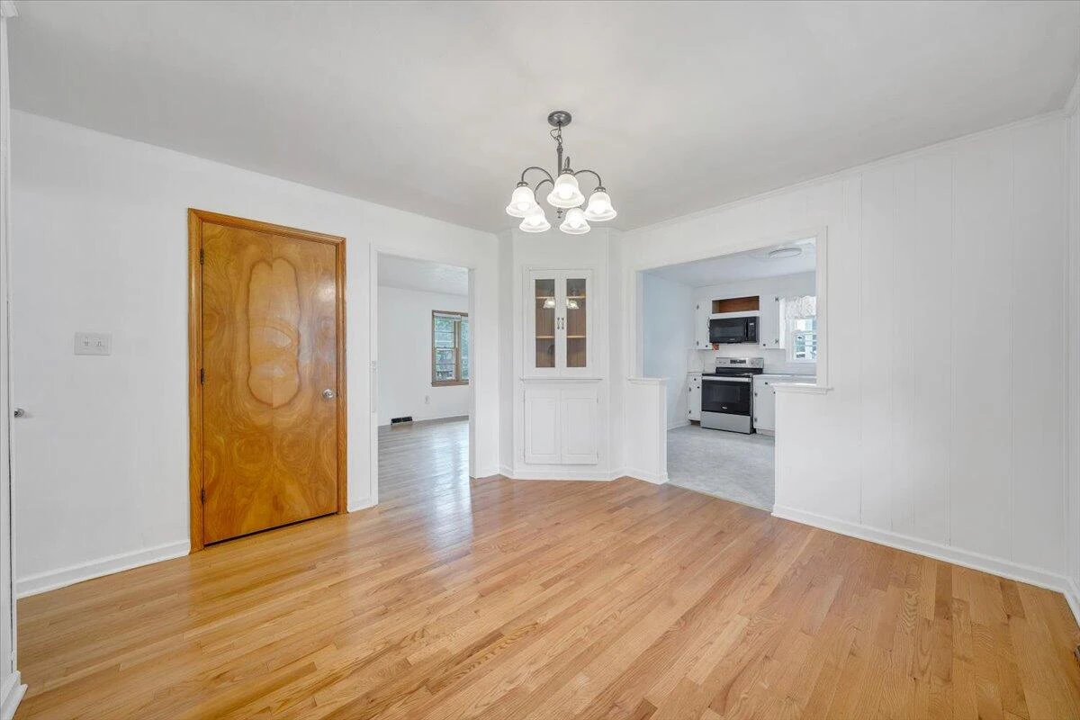1129 Stoutamire DR - Photo 9