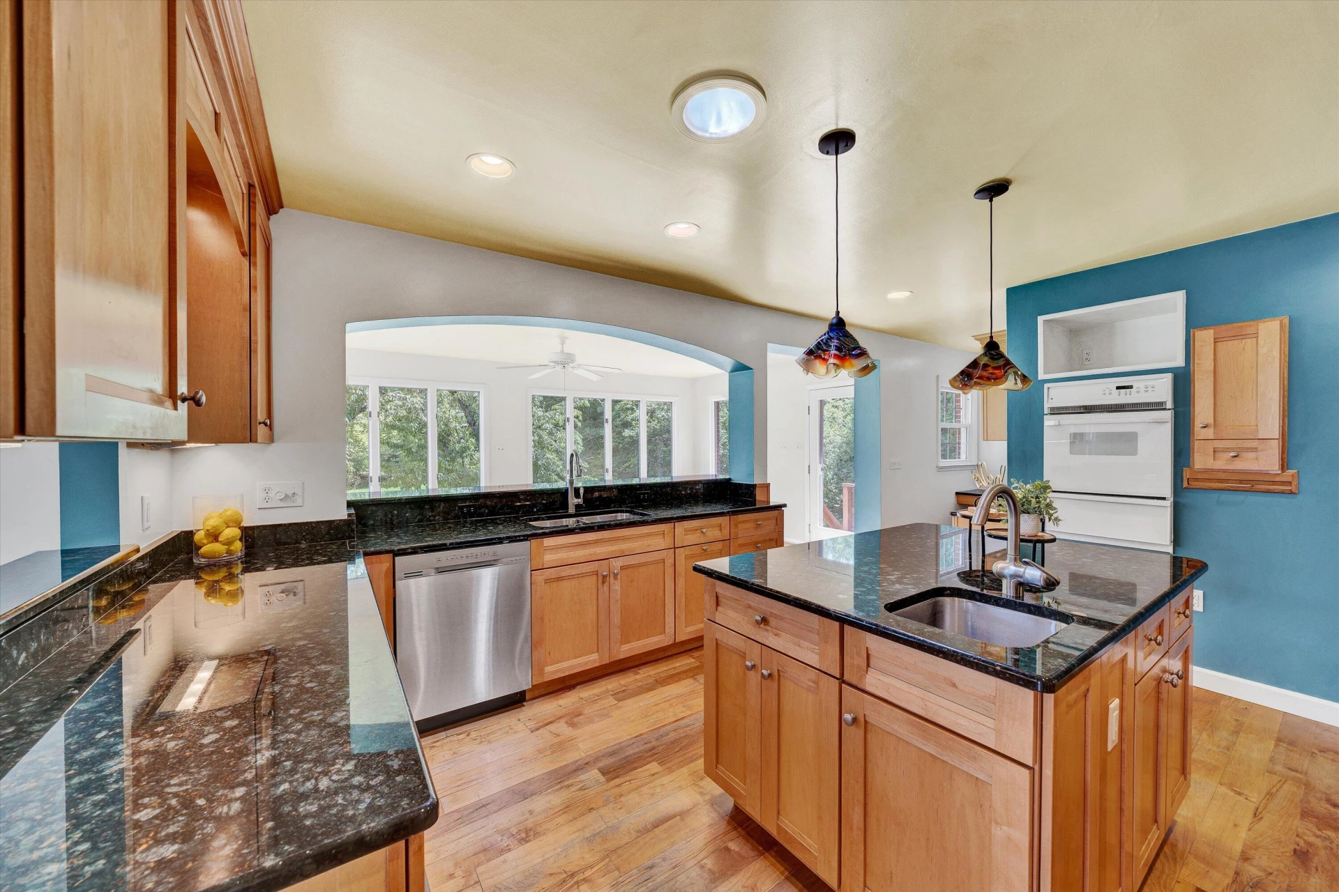 3812 Chesterton ST - Photo 12
