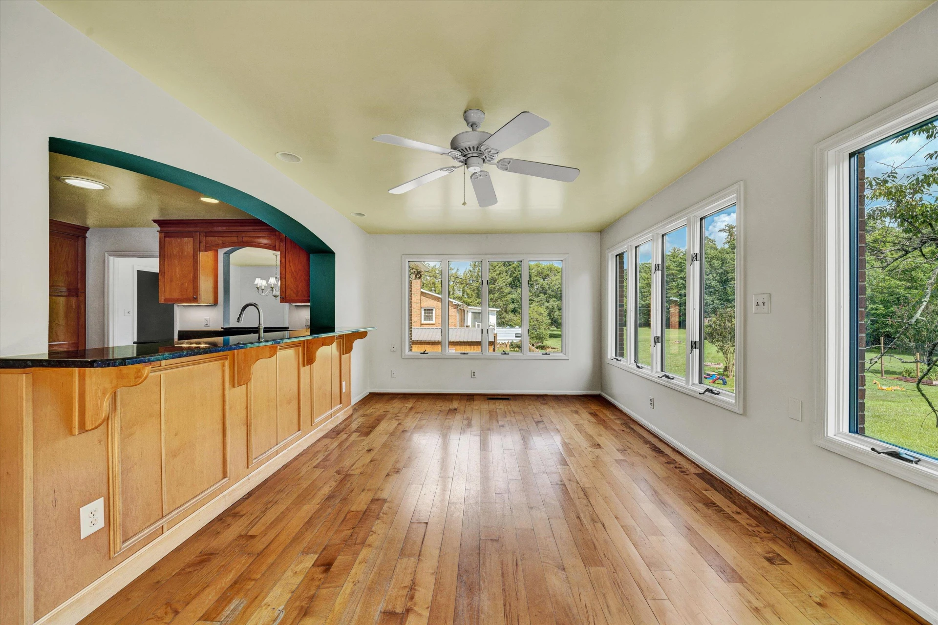 3812 Chesterton ST - Photo 19