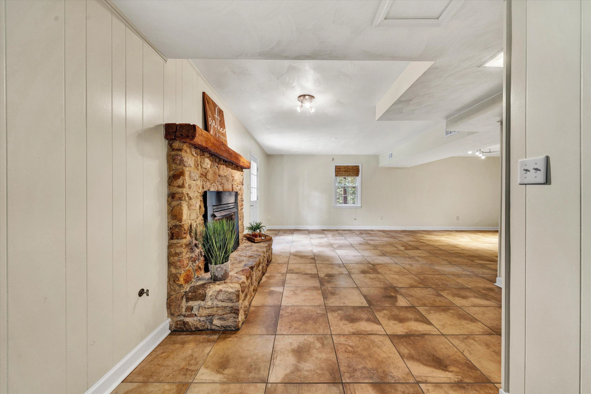 3812 Chesterton ST - Photo 27