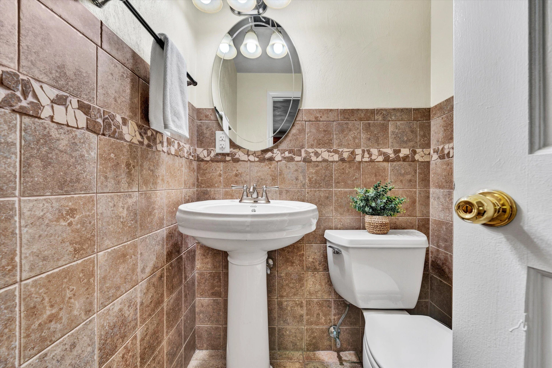 3812 Chesterton ST - Photo 28