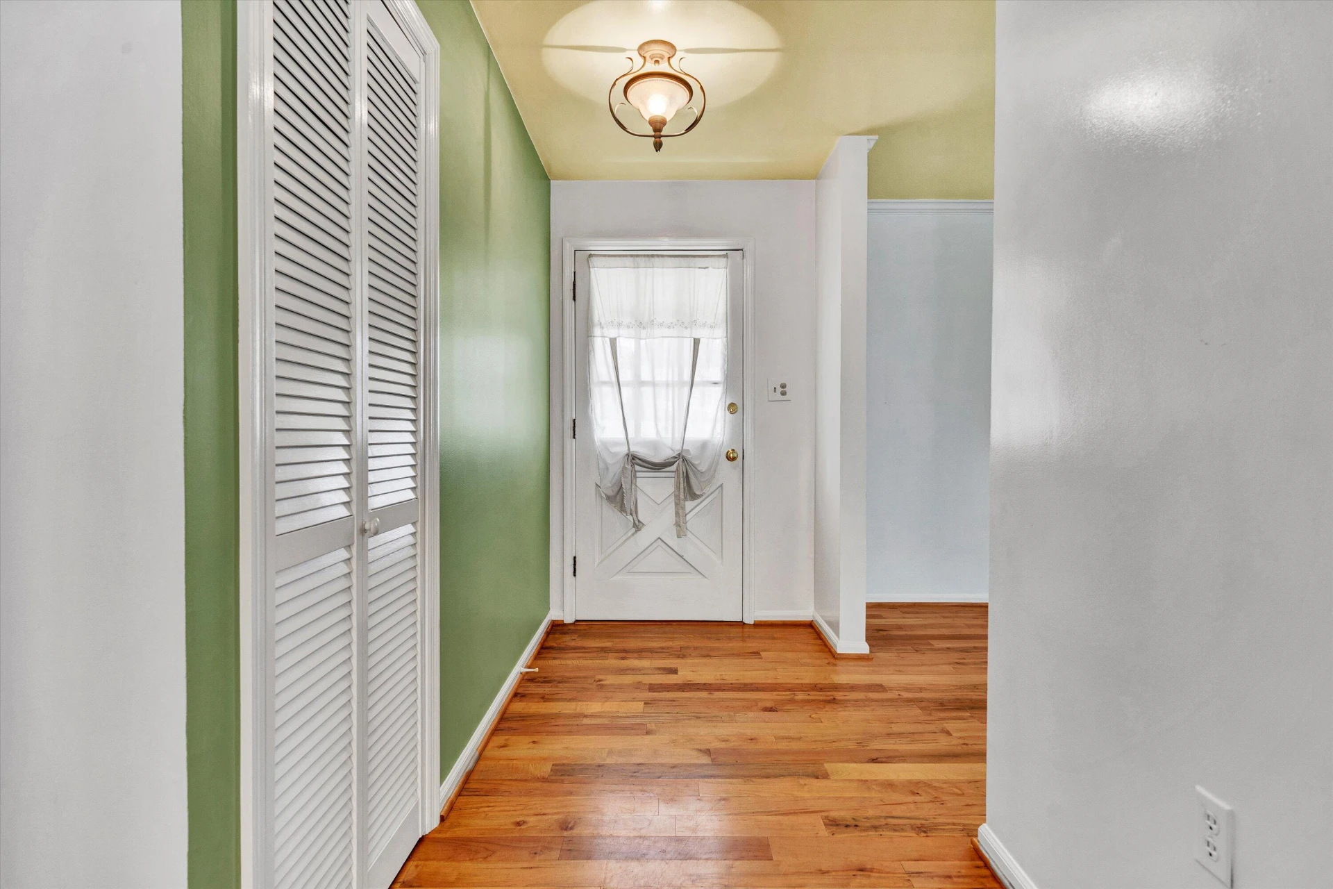 3812 Chesterton ST - Photo 6
