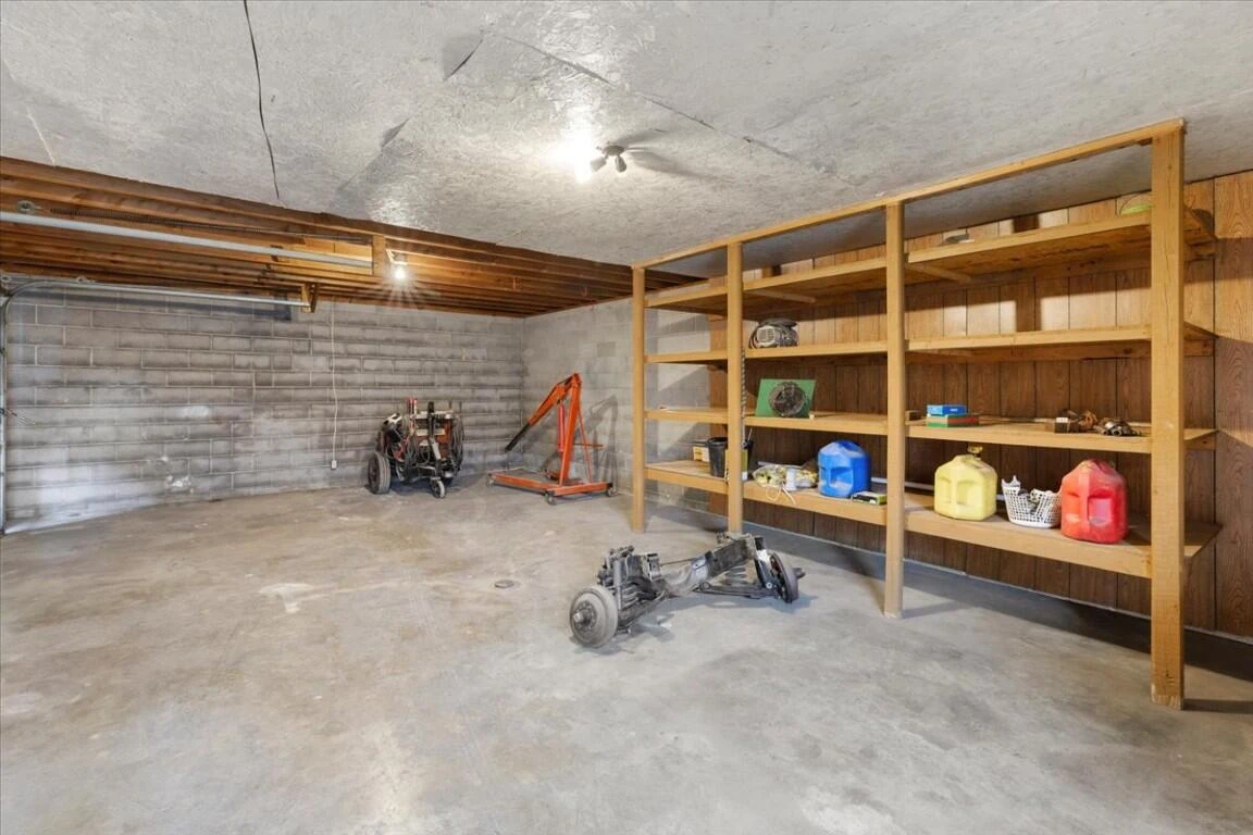 4276 Miller LN - Photo 14