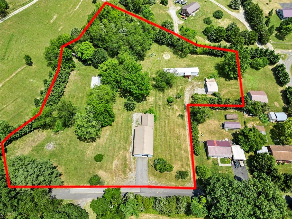 4276 Miller LN - Photo 2