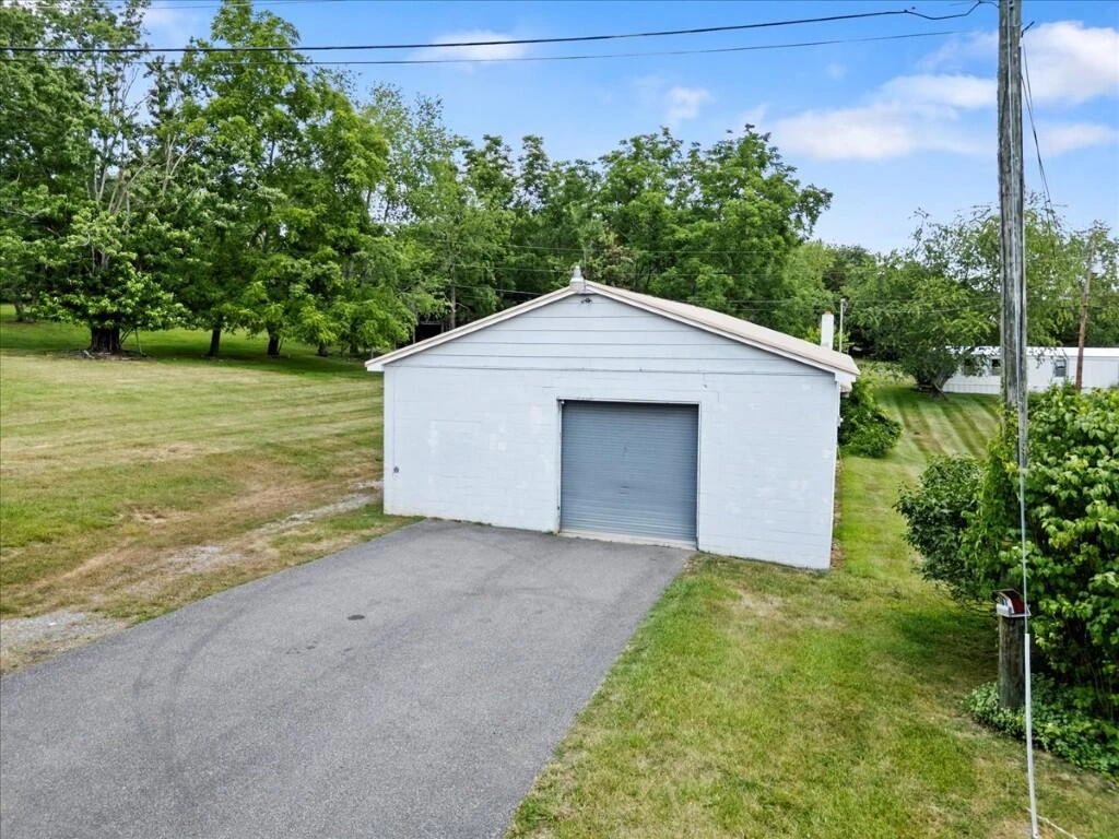 4276 Miller LN - Photo 20