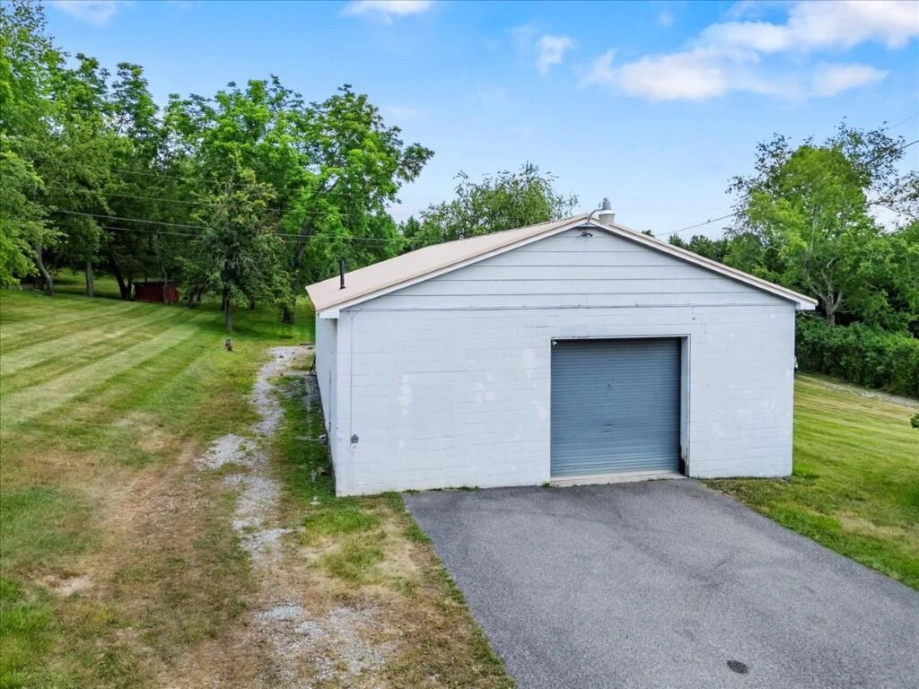 4276 Miller LN - Photo 21