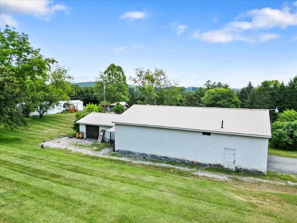 4276 Miller LN - Photo 24