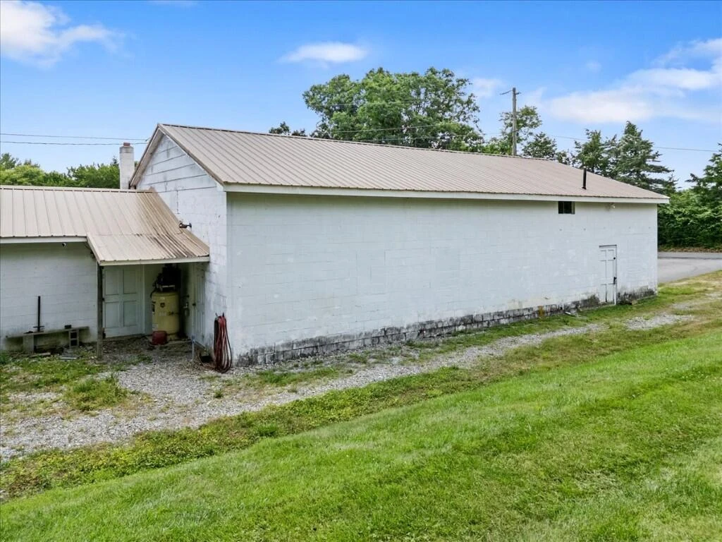 4276 Miller LN - Photo 26