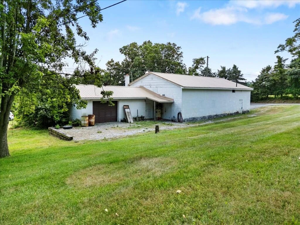 4276 Miller LN - Photo 27
