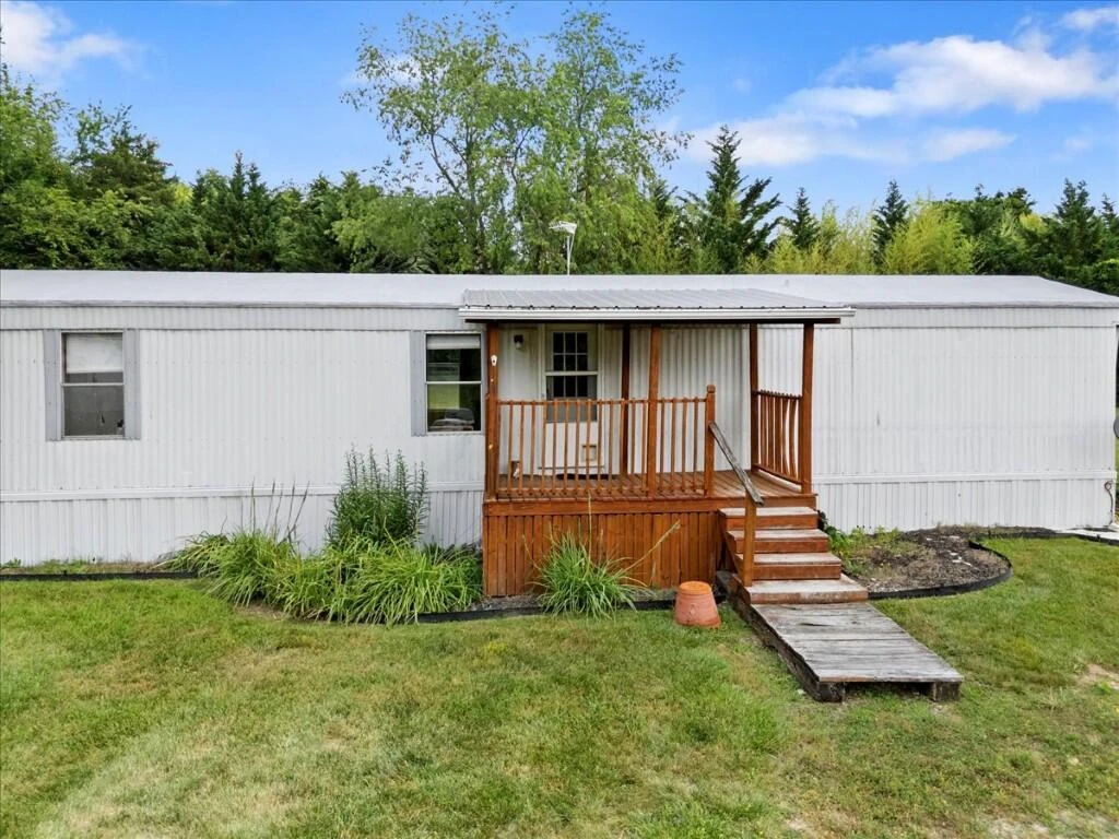 4276 Miller LN - Photo 32
