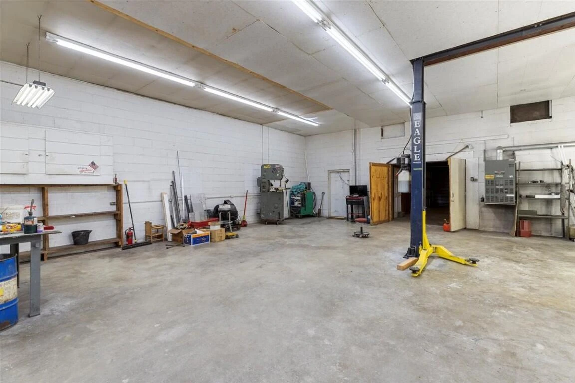 4276 Miller LN - Photo 6