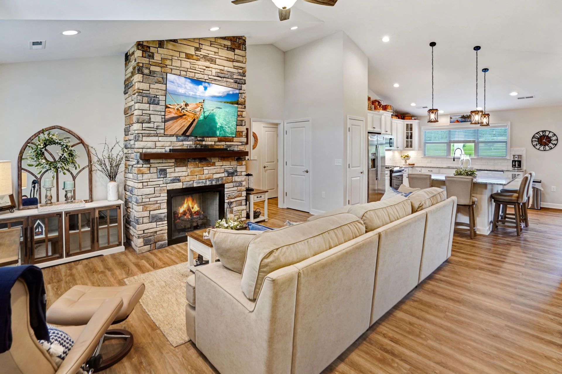 707 Farm DR - Photo 4