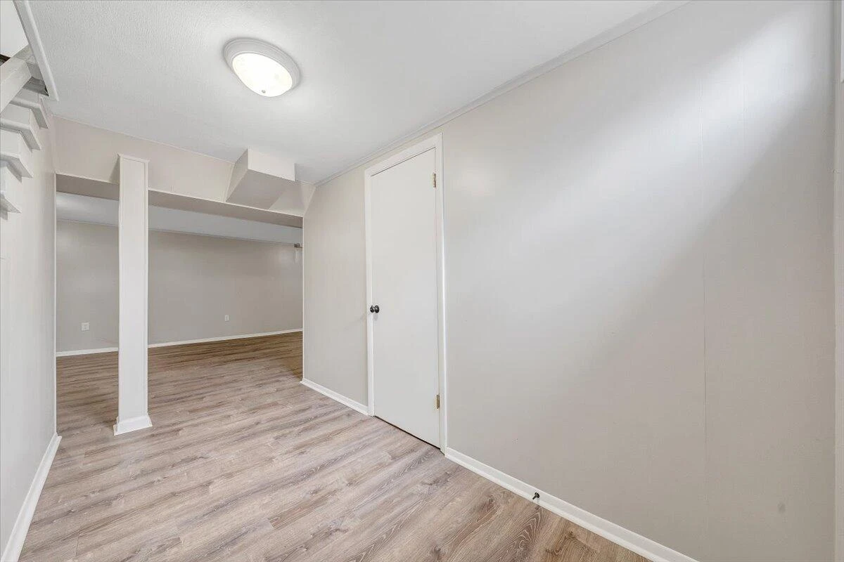 905 Emerald DR - Photo 26