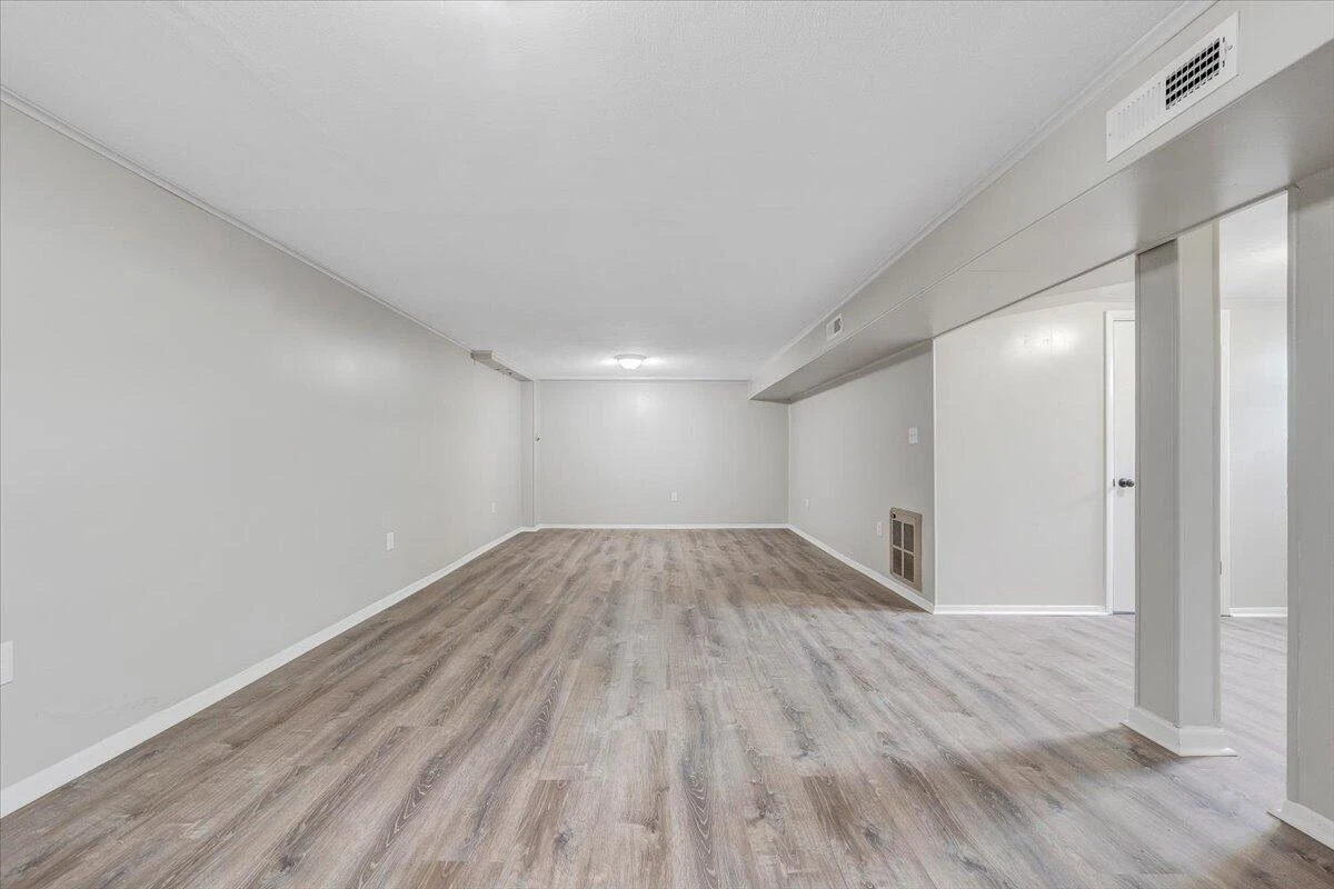 905 Emerald DR - Photo 30