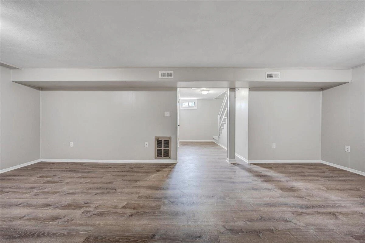 905 Emerald DR - Photo 31