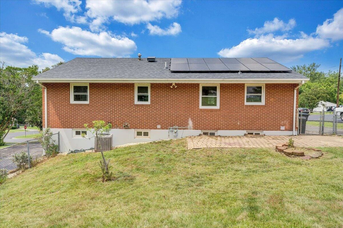 905 Emerald DR - Photo 39