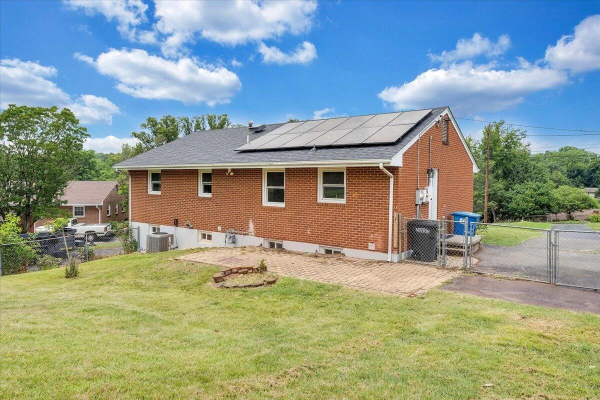 905 Emerald DR - Photo 41
