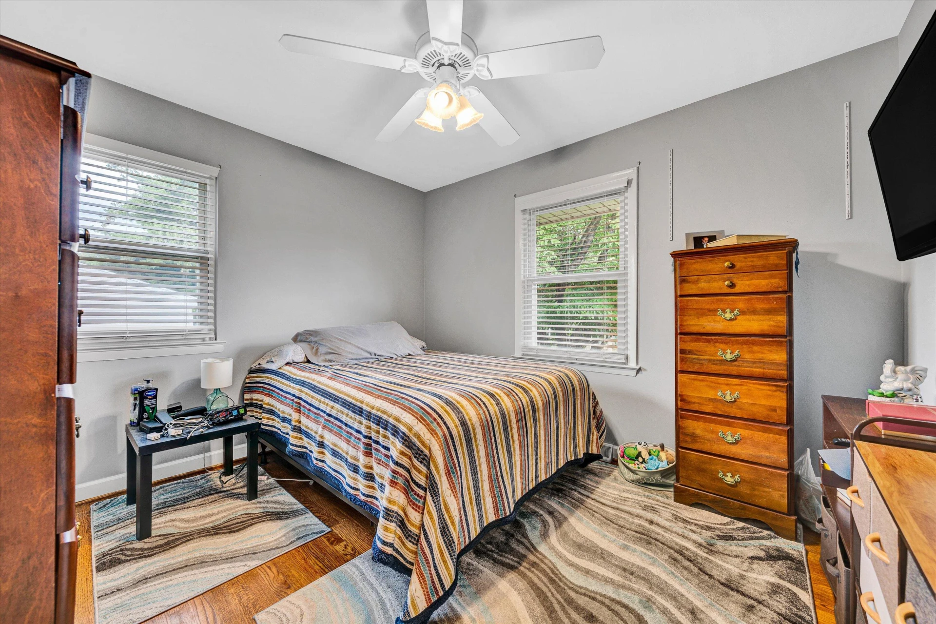 936 Ingleside LN - Photo 11