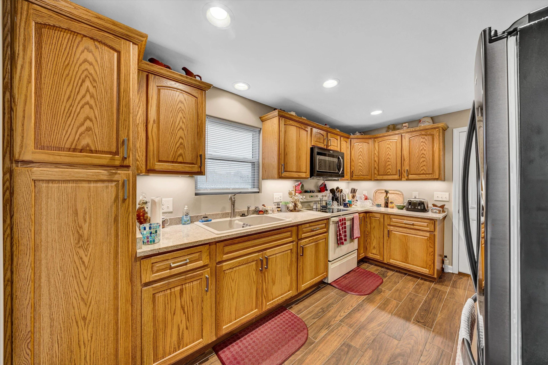 931 Ingleside LN - Photo 10