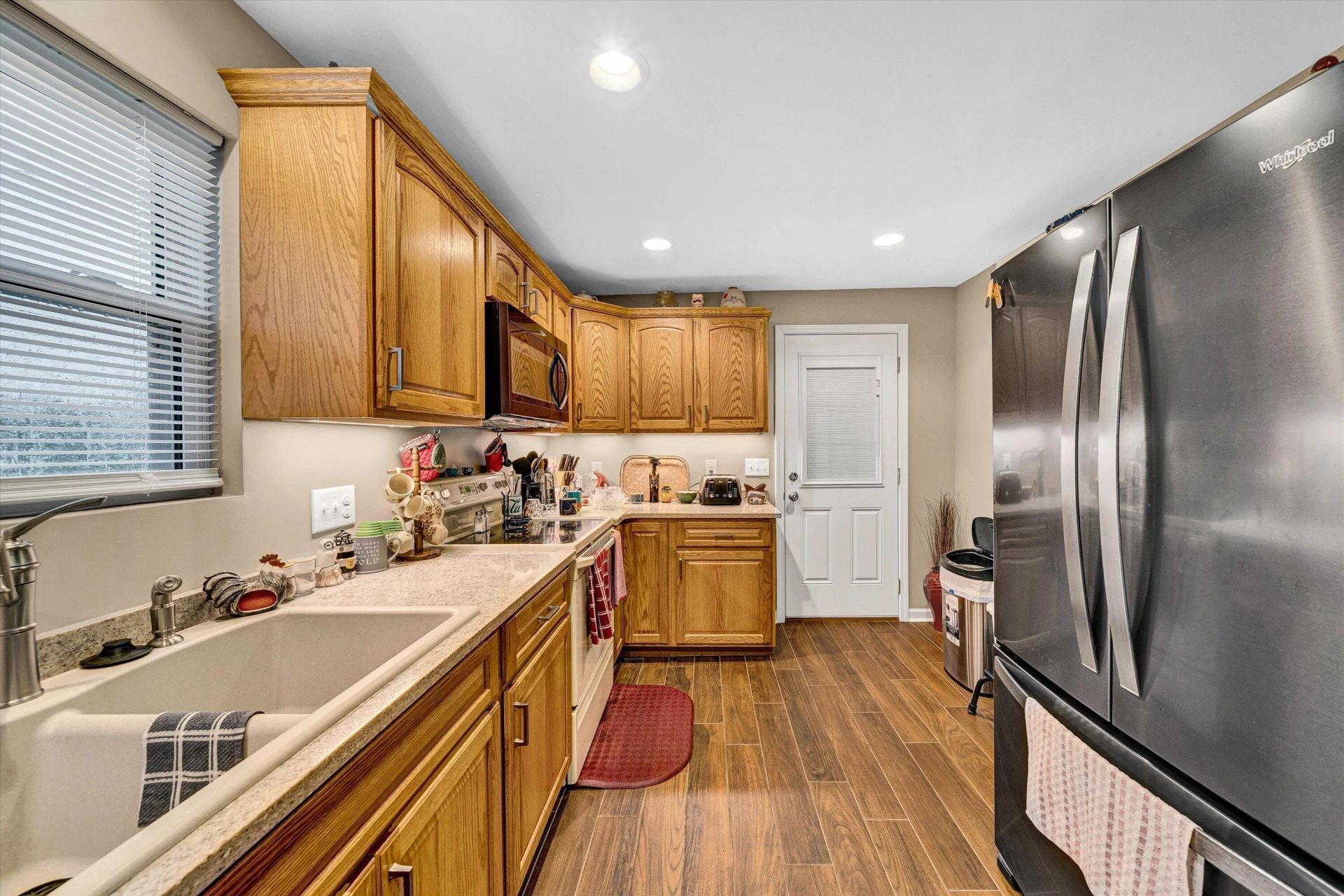 931 Ingleside LN - Photo 11