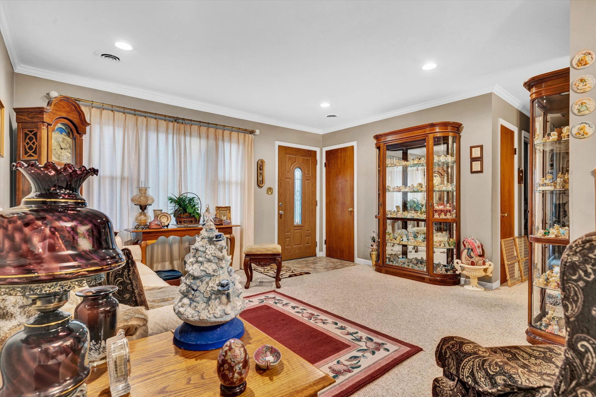 931 Ingleside LN - Photo 4