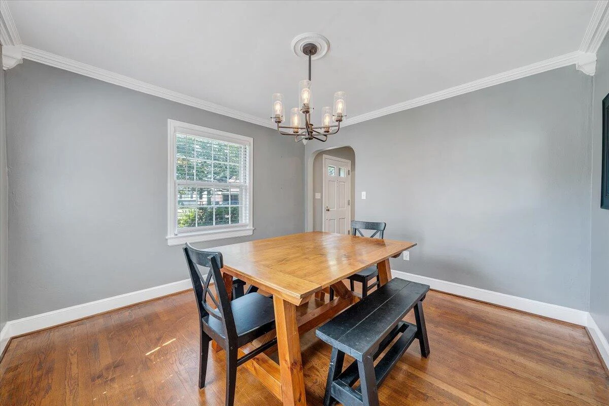 2746 Avenel AVE - Photo 11