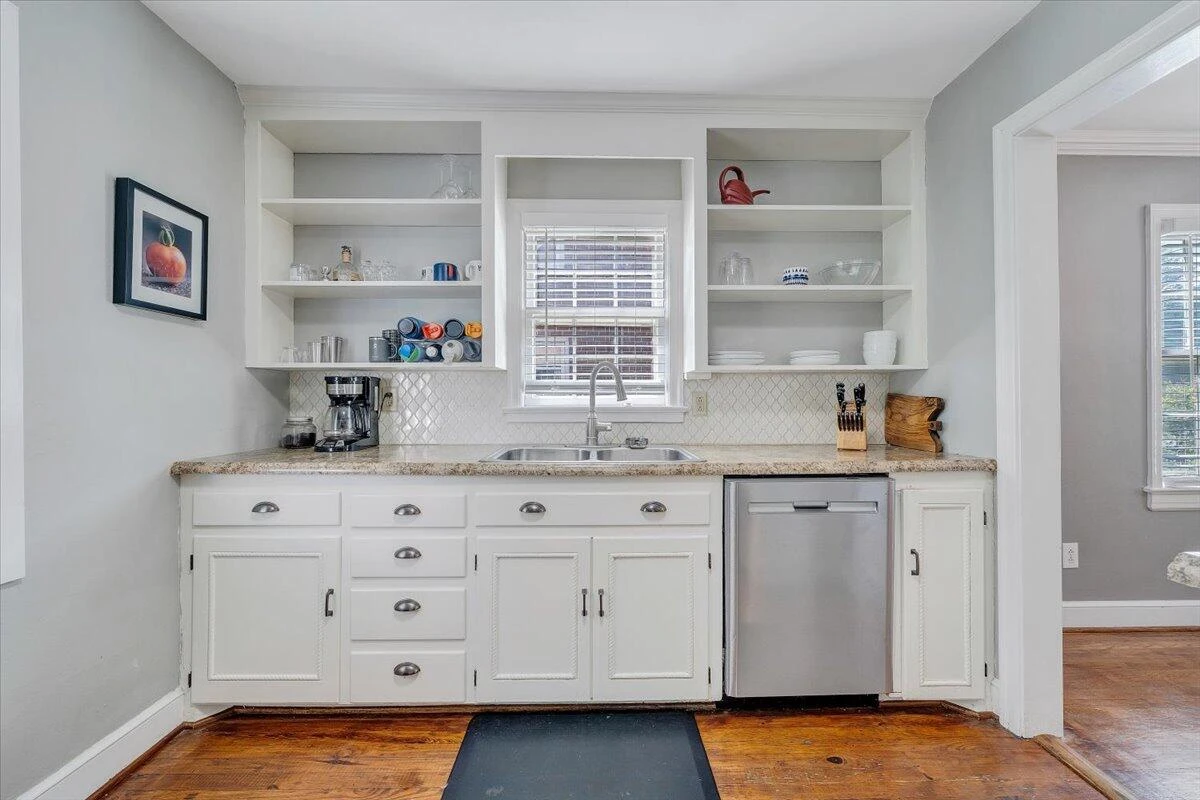 2746 Avenel AVE - Photo 15