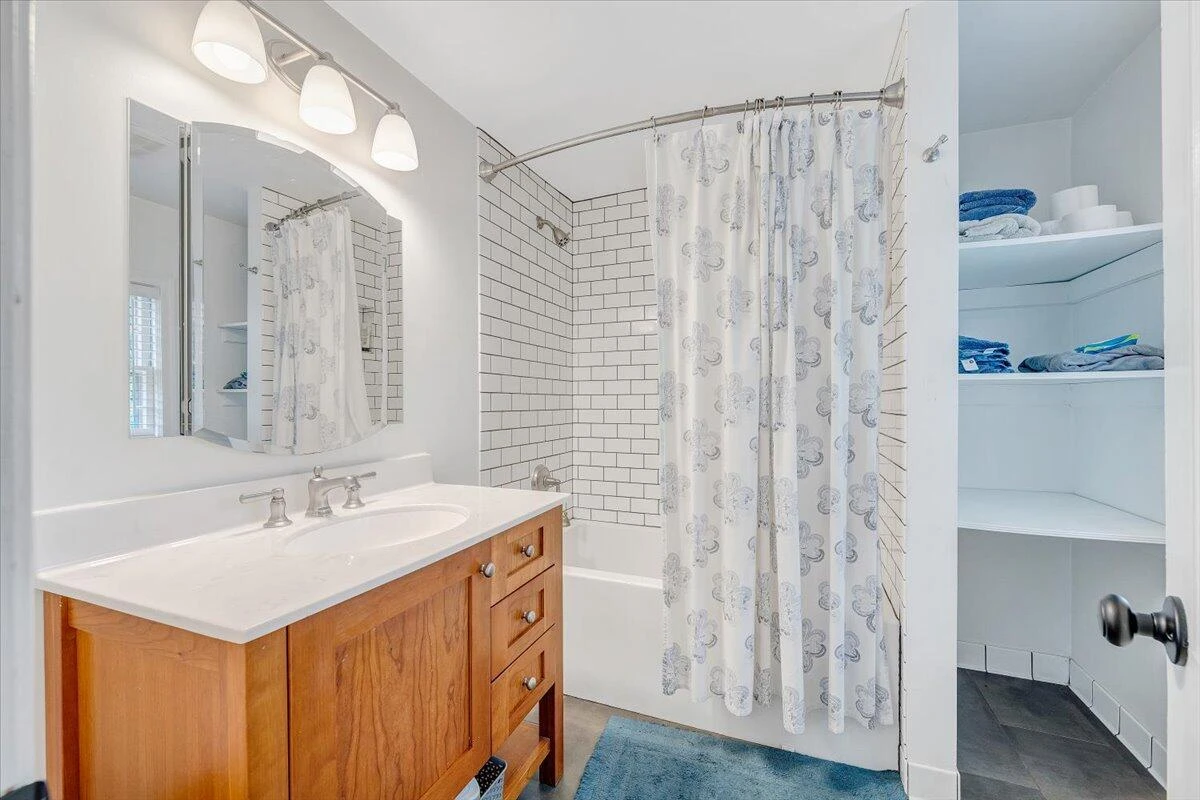 2746 Avenel AVE - Photo 19