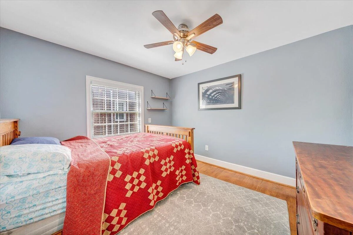 2746 Avenel AVE - Photo 22