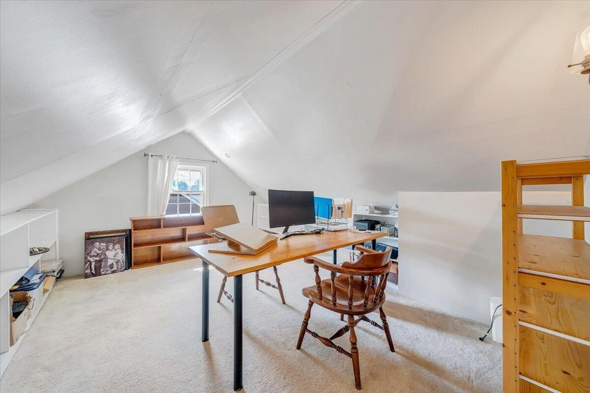 2746 Avenel AVE - Photo 25